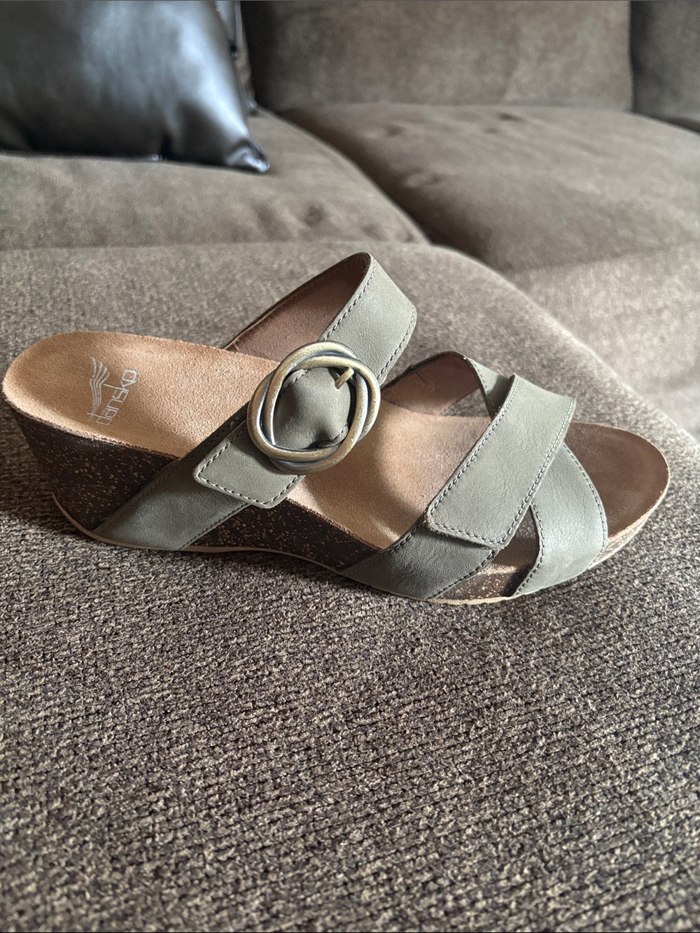 NWOT Dansko Susie Sandals Army Green Open Toe Double Strap Wedge EU39/US 8.5-9 - Picture 3 of 14